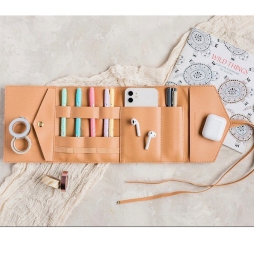 NWT Glass Ladder Co Katherine Tech Organizer Roll In Honey